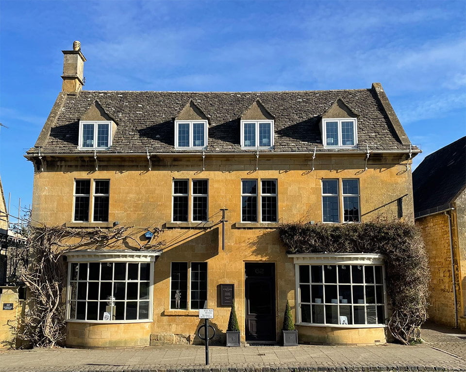 The Stratford Gallery, Broadway